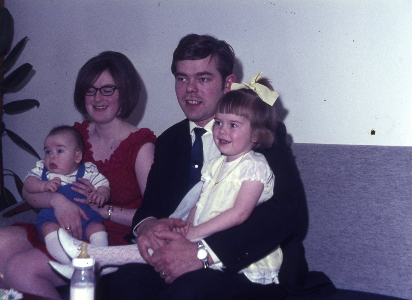 María and her siblings as small children on a sofa, Iceland, 1960s